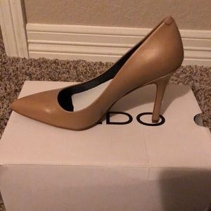 Aldo Tan Pump